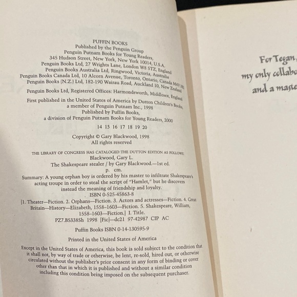 The Shakespeare Stealer by Gary Blackwood - Paperback Novel - Picture 3 of 4